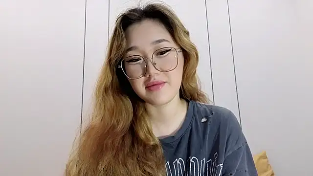 Snapshot of Jennatyan chatting on December 2025 11:26:02 AM Jennatyan online show from December 2025 11:26:02 AM