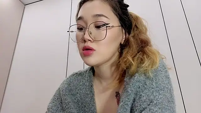 Snapshot of Jennatyan chatting on January 2026 05:16:02 PM Jennatyan online show from January 2026 05:16:02 PM