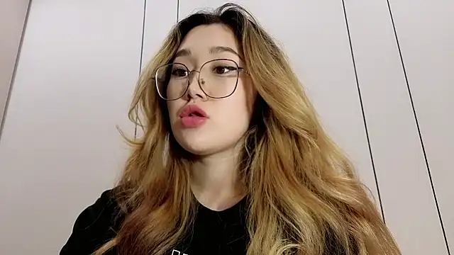 Snapshot of Jennatyan chatting on January 2026 12:07:01 PM Jennatyan online show from January 2026 12:07:01 PM