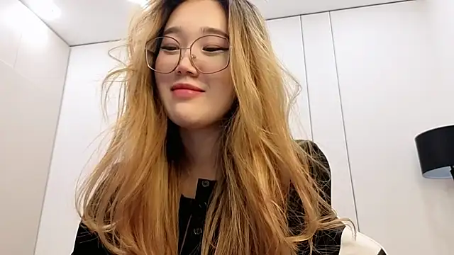 Snapshot of Jennatyan chatting on February 2026 03:18:01 PM Jennatyan online show from February 2026 03:18:01 PM