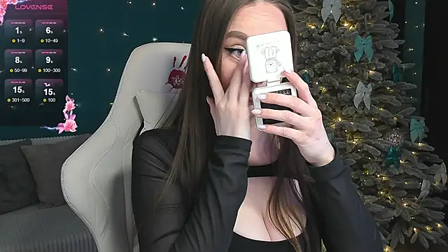 Snapshot of katie_taylorr chatting on February 2025 10:21:02 PM katie taylorr online show from February 2025 10:21:02 PM