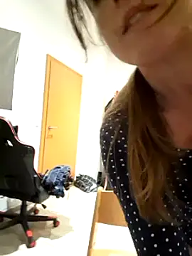 Hexe12346 online show from March 2025 05:33:01 PM