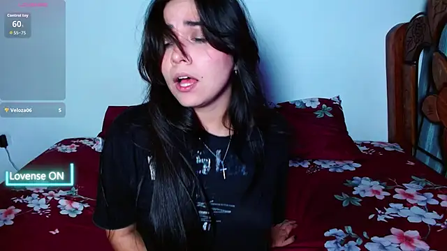 Snapshot of Lune_Claire chatting on January 2026 01:00:02 AM Lune Claire online show from January 2026 01:00:02 AM