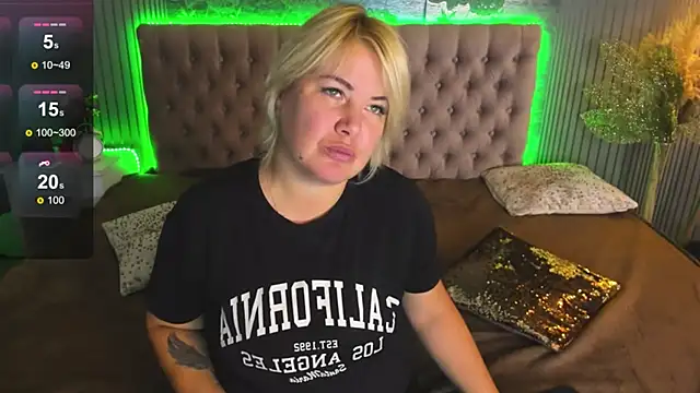 CurlyDreams online show from October 2025 05:25:01 AM