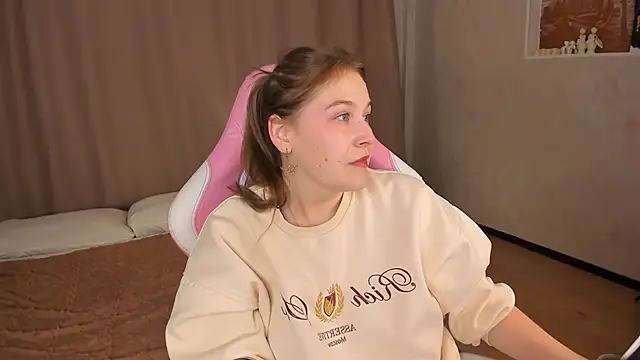 Colleen Blake online show from October 2025 04:46:01 PM