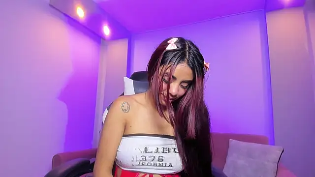 Snapshot of Tiffany_sander chatting on September 2025 03:29:01 AM Tiffany sander online show from September 2025 03:29:01 AM