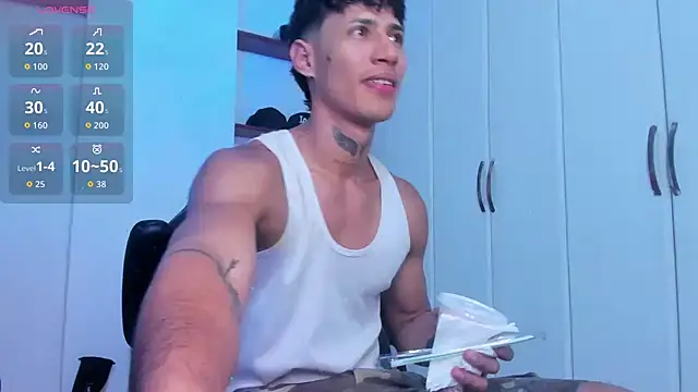 Jonryder  online show from September 2025 10:53:01 PM