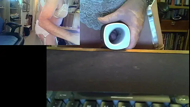 Snapshot of nataliecdlive chatting on December 2024 08:11:01 PM nataliecdlive online show from December 2024 08:11:01 PM