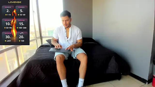 jeisonstark online show from November 2025 12:04:02 PM