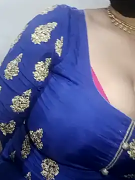 Snapshot of Anamika_Kapoor chatting on January 2025 10:41:02 PM Anamika Kapoor online show from January 2025 10:41:02 PM