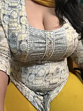 Snapshot of Anamika_Kapoor chatting on October 2025 10:08:01 PM Anamika Kapoor online show from October 2025 10:08:01 PM