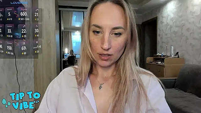 lady Nati online show from March 2025 01:49:01 PM