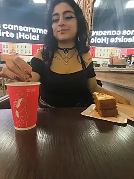 Lila Desiree online show from May 2026 10:16:02 PM