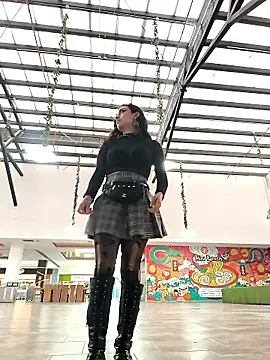 Lila Desiree online show from June 2026 09:04:01 PM