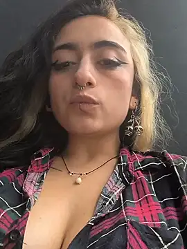 Lila Desiree online show from July 2026 03:59:02 PM