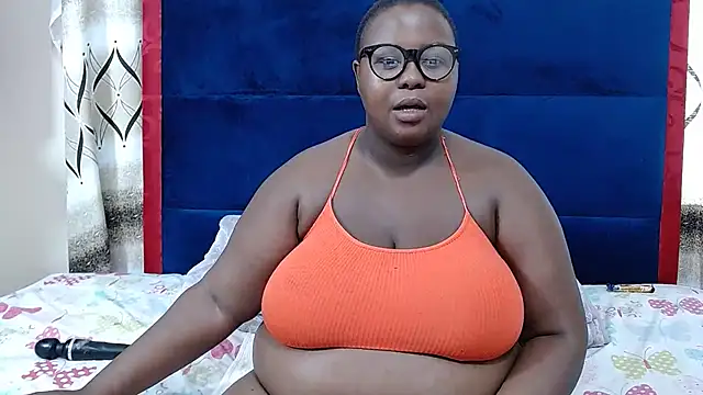 Snapshot of Sexybubbles14xxx chatting on February 2025 04:48:01 AM Sexybubbles14xxx online show from February 2025 04:48:01 AM