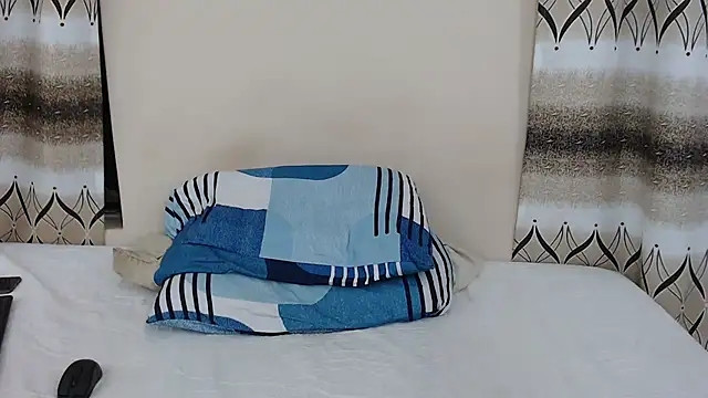 Snapshot of Sexybubbles14xxx chatting on February 2025 10:21:02 PM Sexybubbles14xxx online show from February 2025 10:21:02 PM