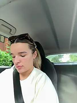 maisiesmithx online show from June 2026 11:12:02 AM