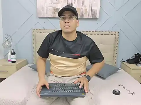 Vale n Matt online show from September 2025 03:41:01 AM