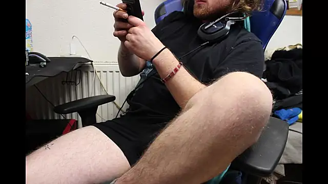 Snapshot of DrownMentallyyy chatting on January 2025 11:08:01 PM DrownMentallyyy online show from January 2025 11:08:01 PM