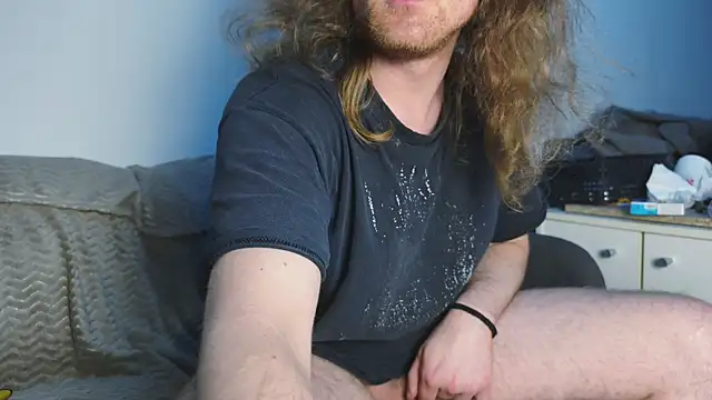 Snapshot of DrownMentallyyy chatting on April 2026 04:02:02 AM DrownMentallyyy online show from April 2026 04:02:02 AM