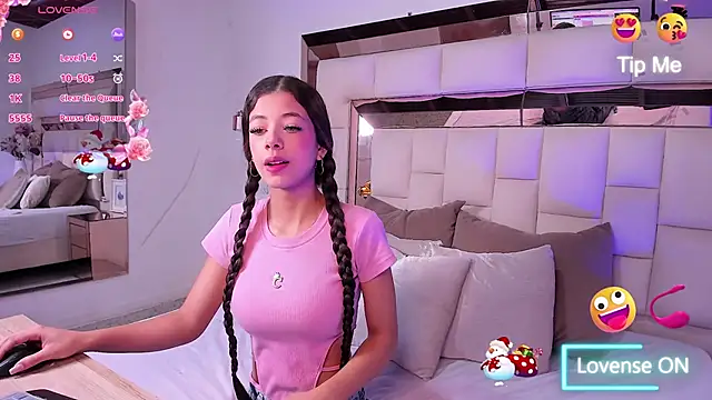 coraltaylor online show from December 2024 01:25:01 PM