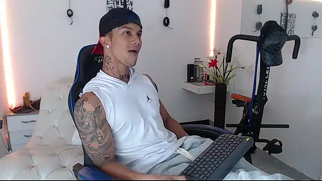 Leonard Price online show from March 2025 12:23:02 PM