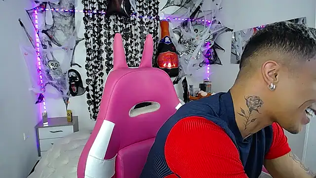 Leonard Price online show from October 2025 03:10:02 AM