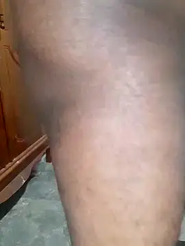 Snapshot of SuranSexy33 chatting on December 2024 03:19:01 AM SuranSexy33 online show from December 2024 03:19:01 AM