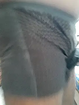 Snapshot of SuranSexy33 chatting on January 2025 03:02:01 AM SuranSexy33 online show from January 2025 03:02:01 AM