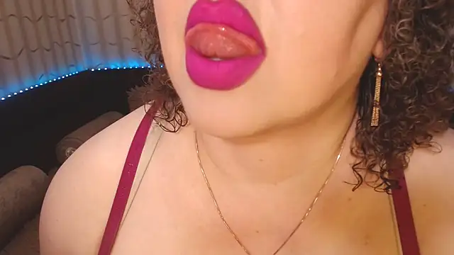 Snapshot of BustyKatty chatting on March 2026 09:20:01 PM BustyKatty online show from March 2026 09:20:01 PM