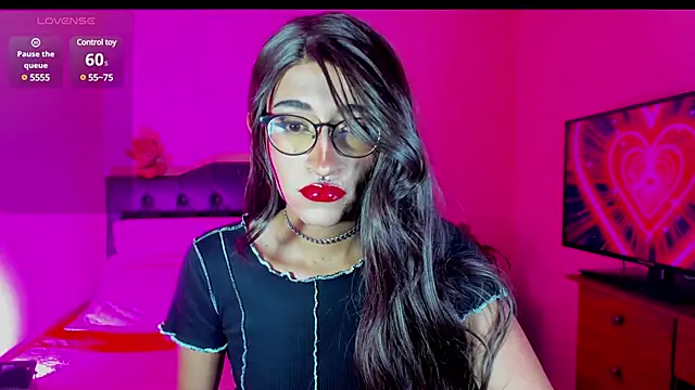 Lararose01 online show from December 2024 04:20:01 PM