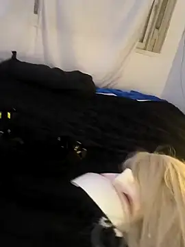 Deepsylove online show from September 2025 08:32:02 PM