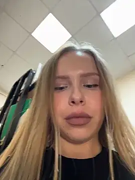 mur girl online show from February 2026 03:18:01 PM