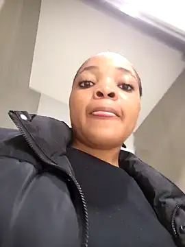 Snapshot of SEXIEST-BADDIE chatting on January 2025 06:09:02 AM SEXIEST-BADDIE online show from January 2025 06:09:02 AM