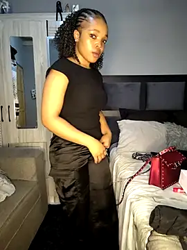 Snapshot of SEXIEST-BADDIE chatting on January 2025 06:26:01 PM SEXIEST-BADDIE online show from January 2025 06:26:01 PM