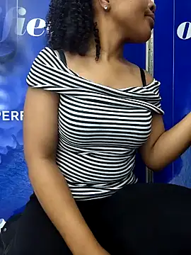 Snapshot of SEXIEST-BADDIE chatting on January 2025 09:57:02 AM SEXIEST-BADDIE online show from January 2025 09:57:02 AM