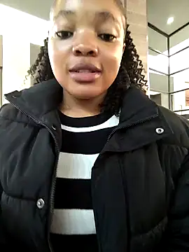 Snapshot of SEXIEST-BADDIE chatting on January 2025 06:35:02 AM SEXIEST-BADDIE online show from January 2025 06:35:02 AM