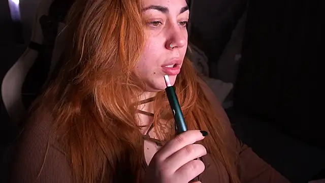 Kittywakee online show from December 2025 10:27:01 PM