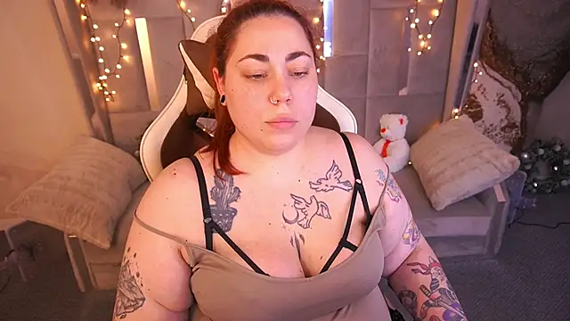 Kittywakee online show from February 2026 10:24:02 PM