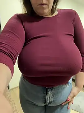 Snapshot of Your_Hot_Sister01 chatting on January 2025 11:34:02 AM Your Hot Sister01 online show from January 2025 11:34:02 AM