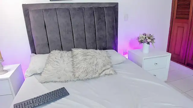 Sophia Clark8 online show from February 2026 07:35:01 PM