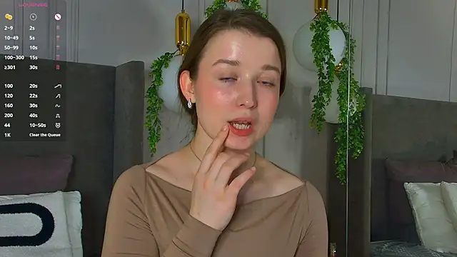 Snapshot of MichelleHaynes chatting on March 2025 05:49:01 PM MichelleHaynes online show from March 2025 05:49:01 PM