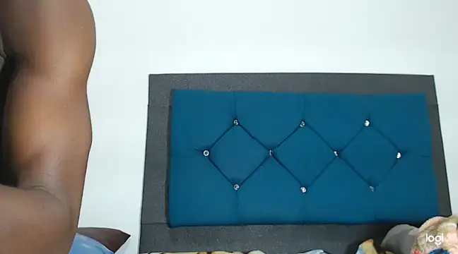 Snapshot of jaycolinss chatting on March 2025 02:08:01 PM jaycolinss online show from March 2025 02:08:01 PM