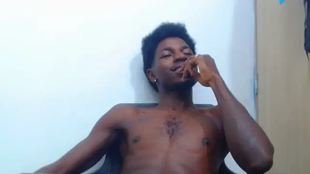 Snapshot of jaycolinss chatting on October 2025 12:04:02 PM jaycolinss online show from October 2025 12:04:02 PM