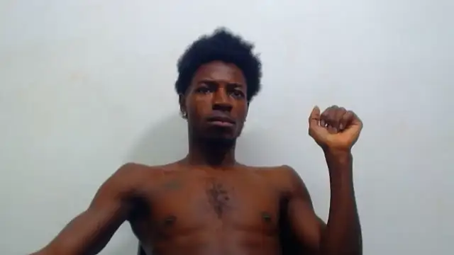 Snapshot of jaycolinss chatting on October 2025 04:02:02 AM jaycolinss online show from October 2025 04:02:02 AM