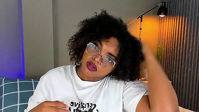 Snapshot of conielaurenth chatting on January 2025 11:52:02 PM conielaurenth online show from January 2025 11:52:02 PM