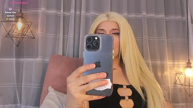 Snapshot of Nyx__Blackwood chatting on February 2026 04:18:02 AM Nyx Blackwood online show from February 2026 04:18:02 AM