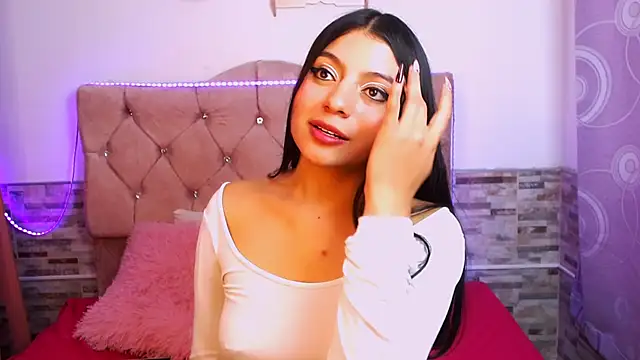 Snapshot of elizabethcooper chatting on January 2025 02:04:01 AM elizabethcooper online show from January 2025 02:04:01 AM