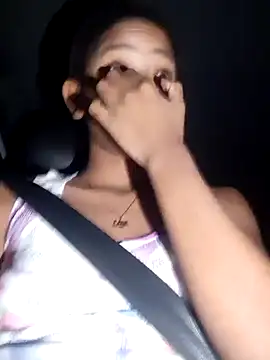 Snapshot of Luciia_cute chatting on January 2025 01:11:01 AM Luciia cute online show from January 2025 01:11:01 AM